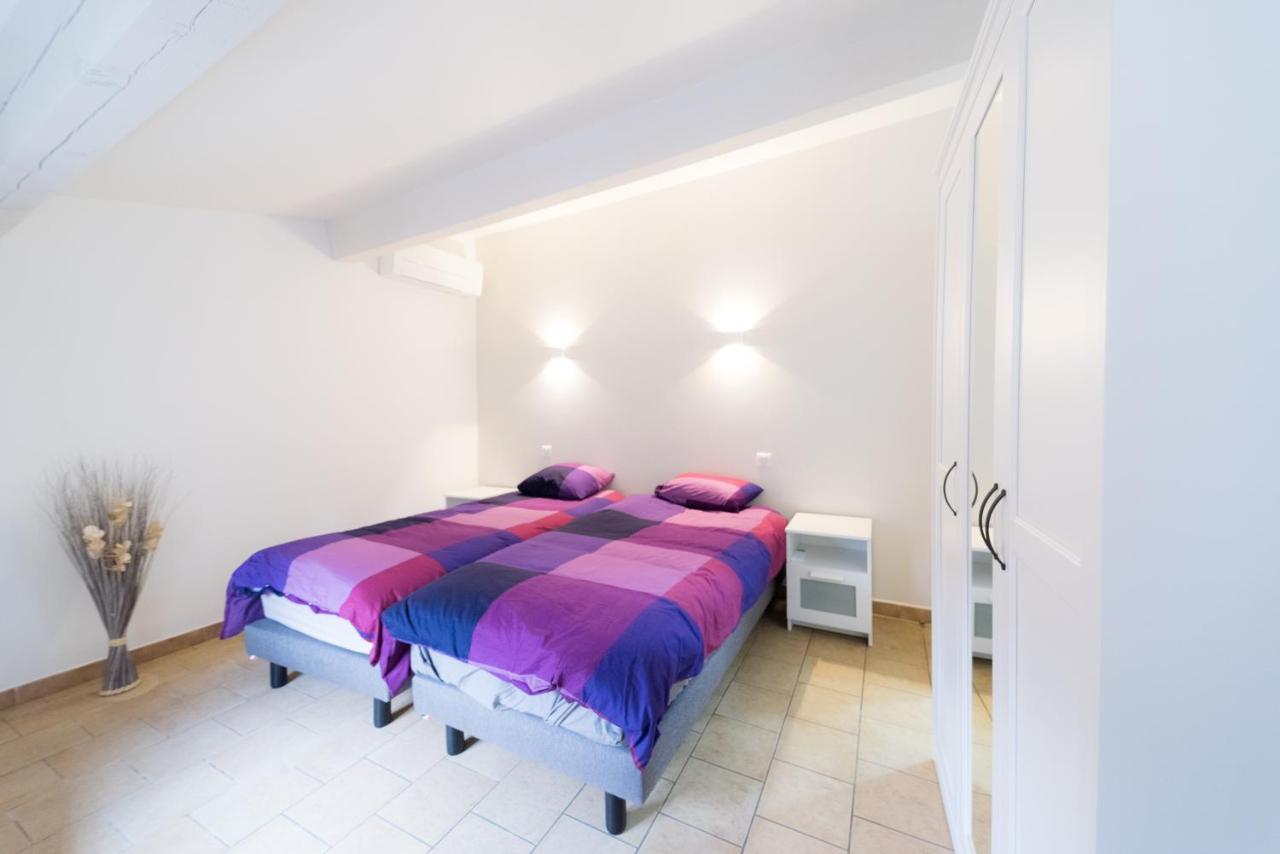 Ferienwohnung Ravissant Triplex Et Duplex Au Centre De Pont St Esprit Exterior foto