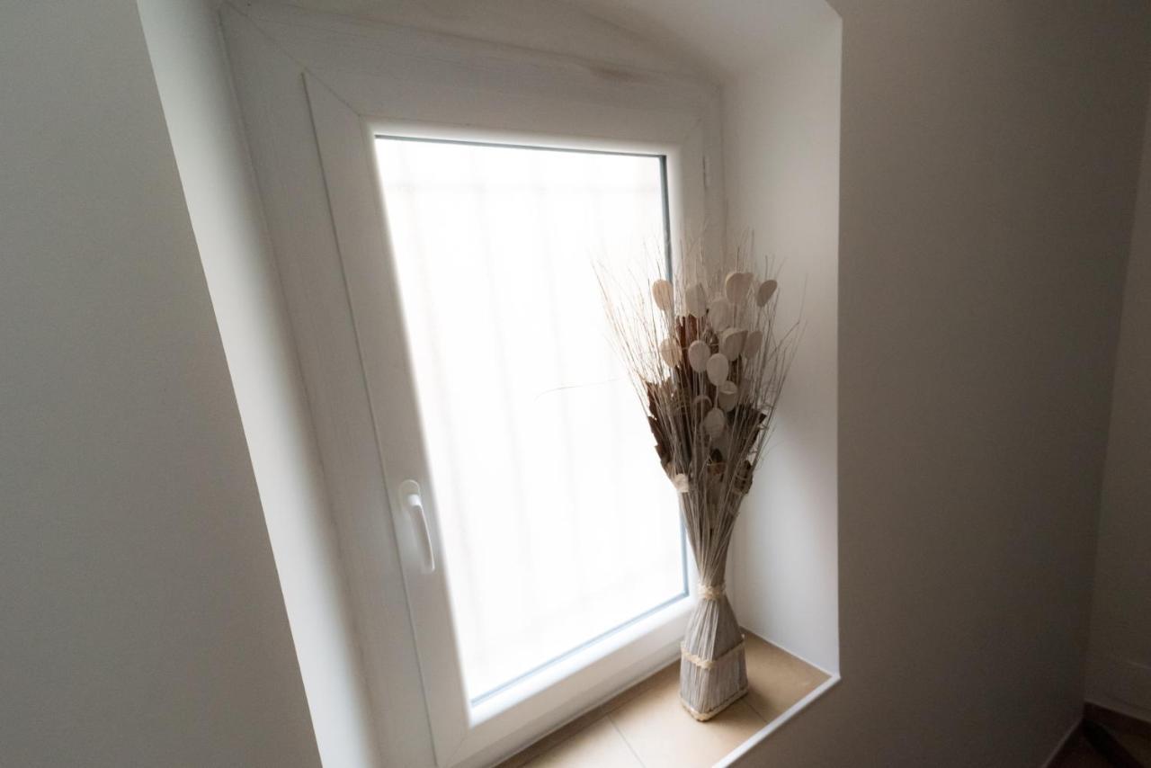 Ferienwohnung Ravissant Triplex Et Duplex Au Centre De Pont St Esprit Exterior foto